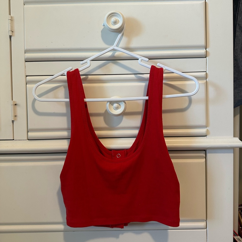 Red Button-Front Ribbed Crop Top - Picture 3 of 3